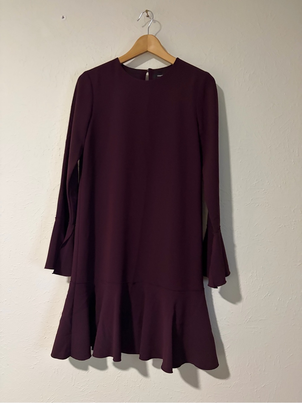 Theory Marah Maxyne Crepe Maroon Shift Mini Dress Size 4 Ruffle Classi Night Out